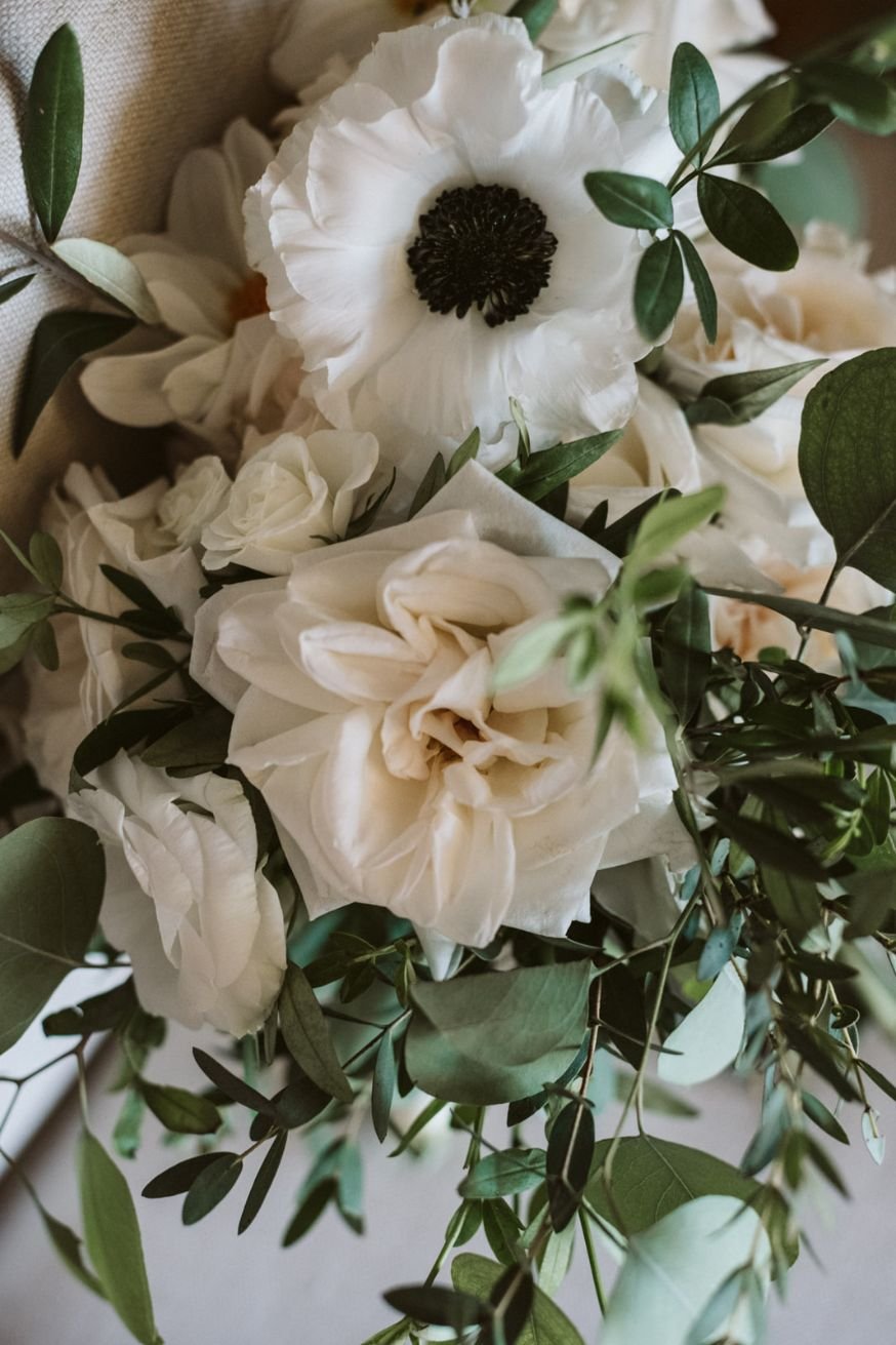 white wedding flowers cabo san lucas